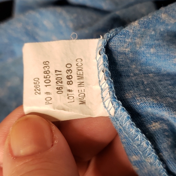 Harry Potter Ravenclaw T-Shirt V-Neck Blue Hogwarts Crest Ringer Juniors XXL - Picture 8 of 9